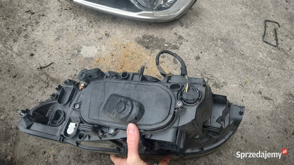 Reflektor lampa prawa przód przednia 31420272 Książ Wielkopolski
