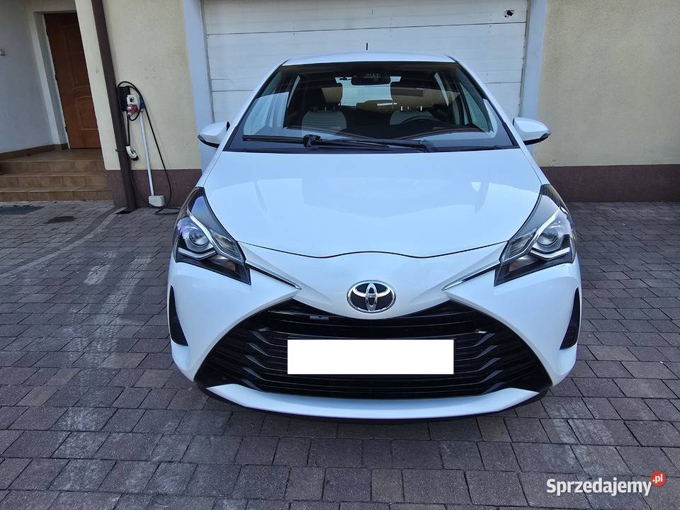 Toyota Yaris 10 73 2018 33 Rok produkcji 2018 mazowieckie Karczew