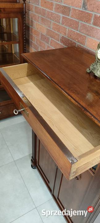 Piękna bieliźniarka secesyjna Łagów