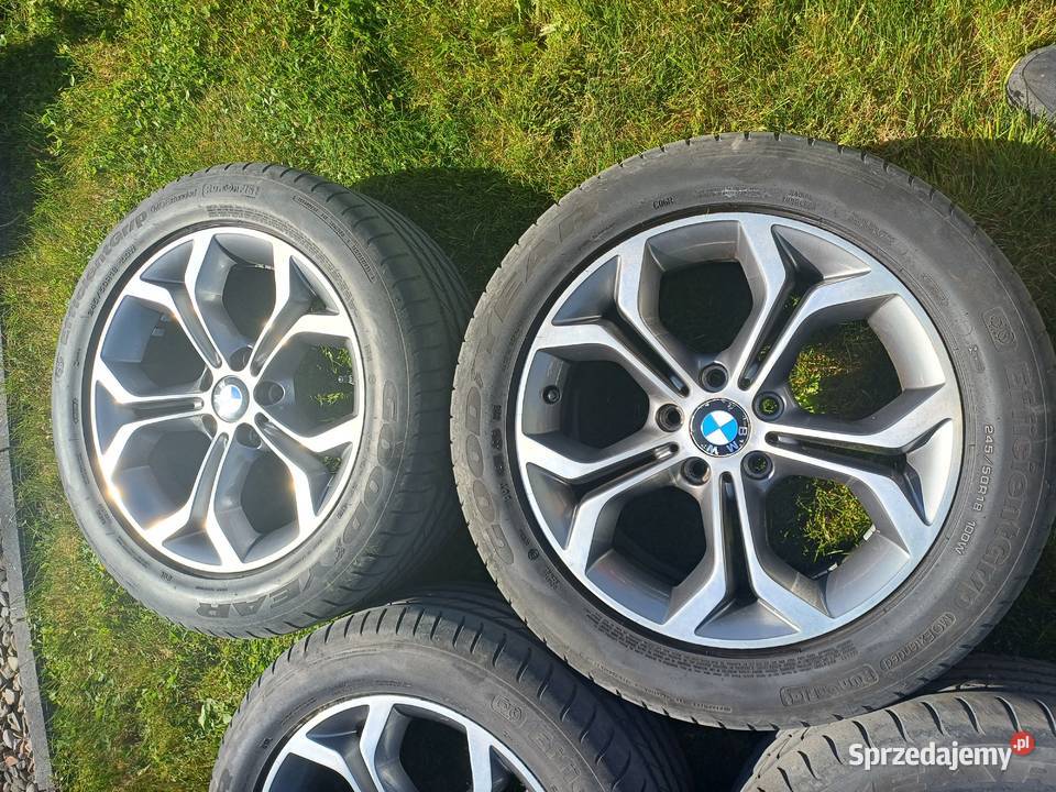 Alufelgi BMW z oponami letnimi i czujnikami Trojanowice