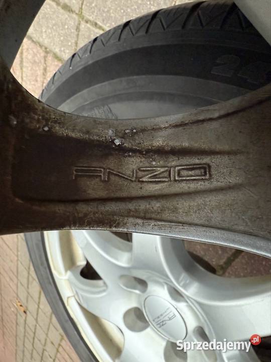 Felgi Anzio 17 5x112 szer 75 ET38