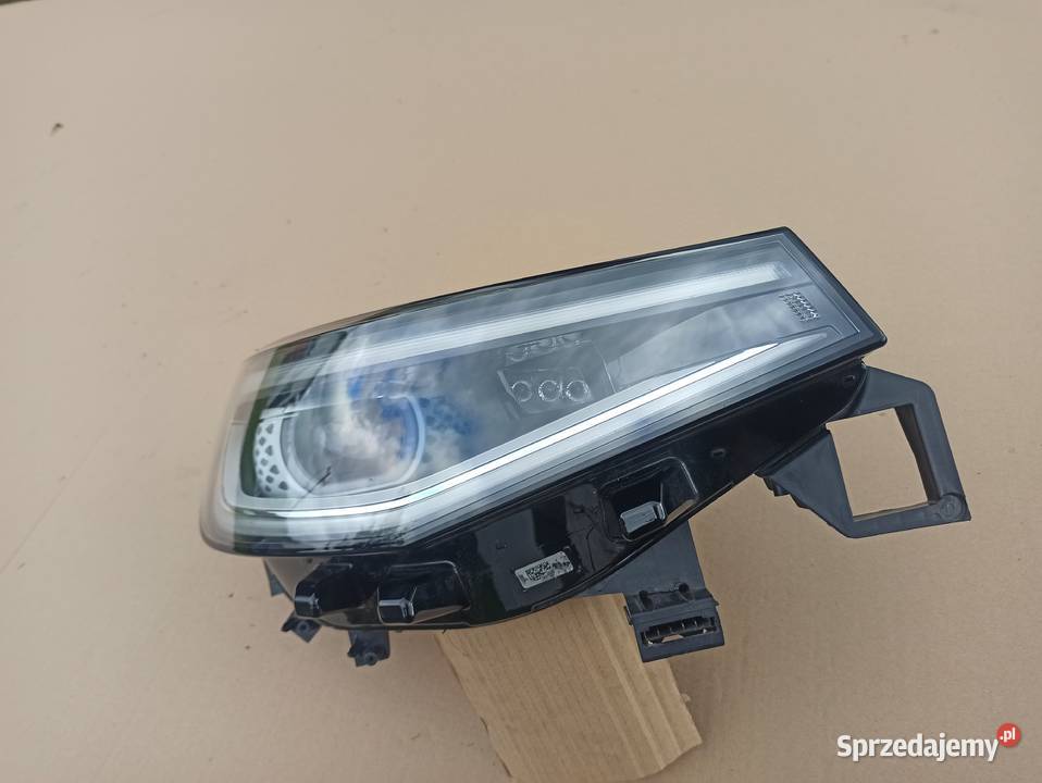 VW ID4 REFLEKTOR PRAWY LAMPA PRAWA FULL LED Części