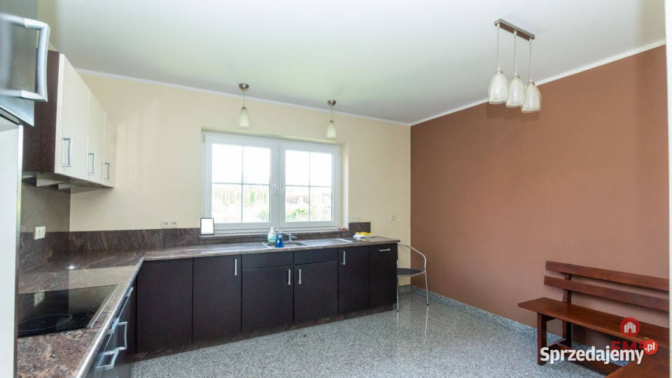 Dom wolnostojący 325m2 Ostrów Mazowiecka Liczba pokoi 6