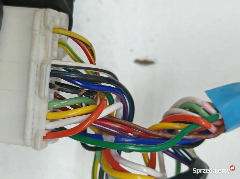 LUSTERKO PRAWE 18PIN EUROPA KAMERA Infiniti Q50 świętokrzyskie