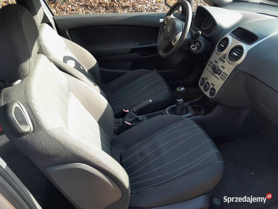 OPEL CORSA D 12 16V bagażnik na rowery nieuszkodzony Bystrzyca Kłodzka