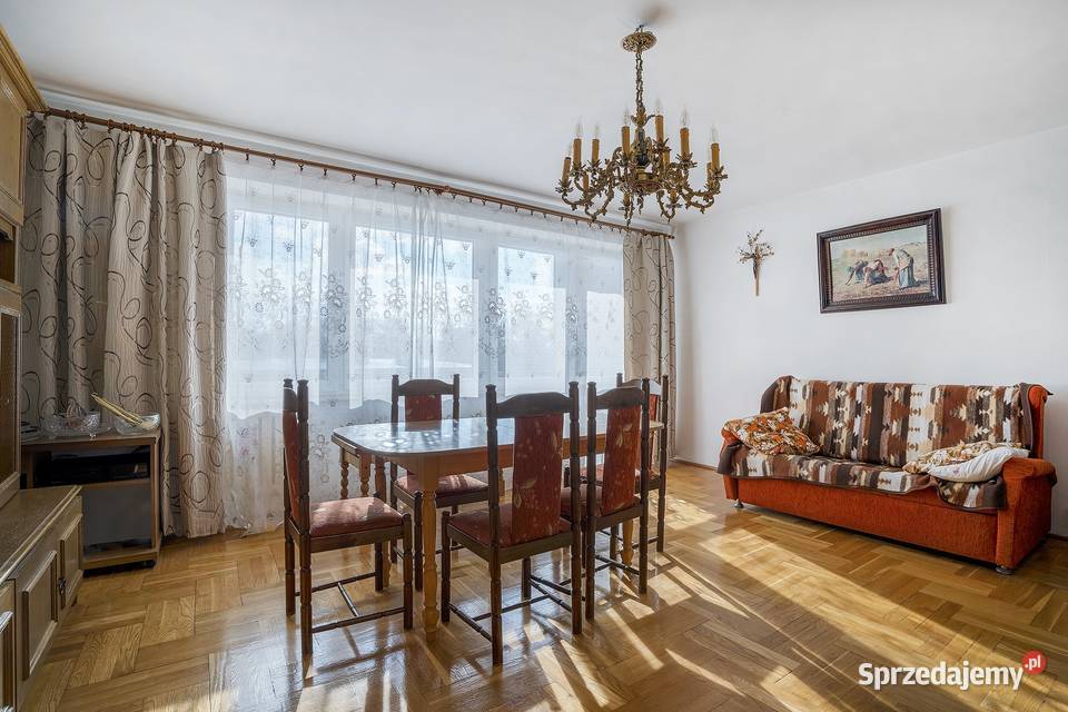 Os Armii Krajowej 72 m 3 pokoje balkon 2 piętro Jarosław