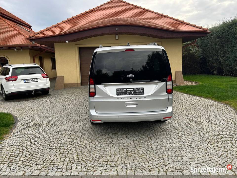 FORD TOURNEO GRAND