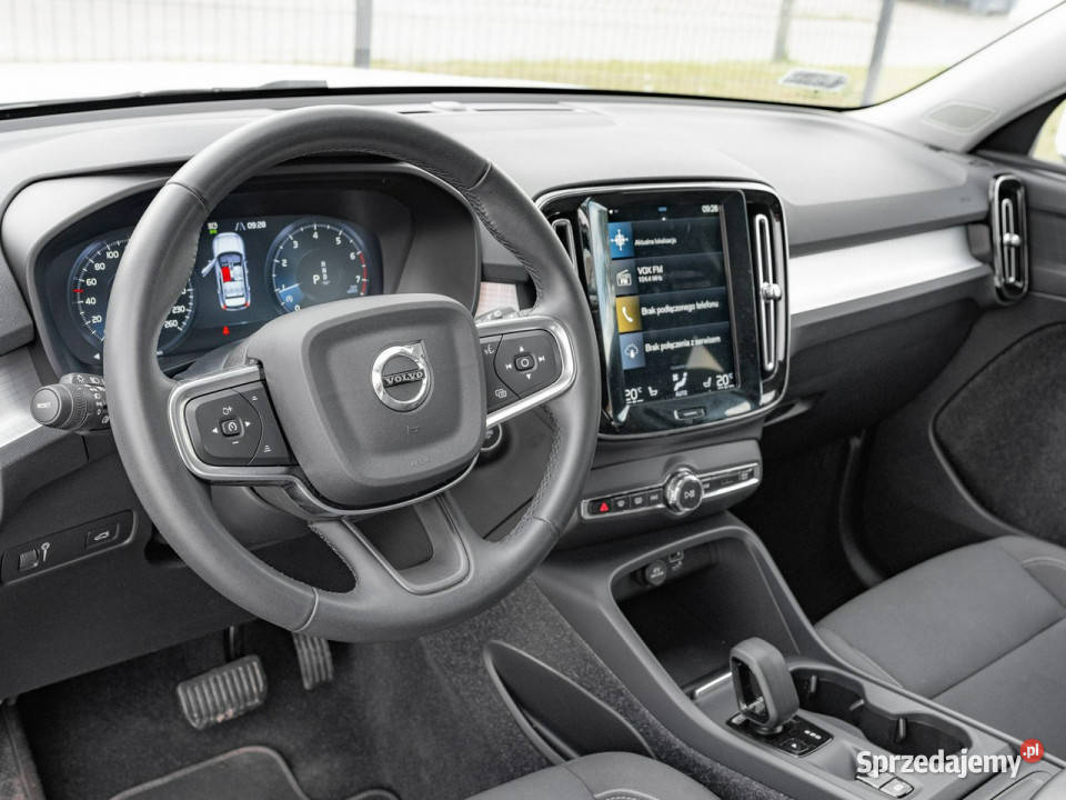 Volvo XC 40 WD5228ST3 Momentum Pro Podgrzf I ASR (kontrola trakcji) Gdańsk