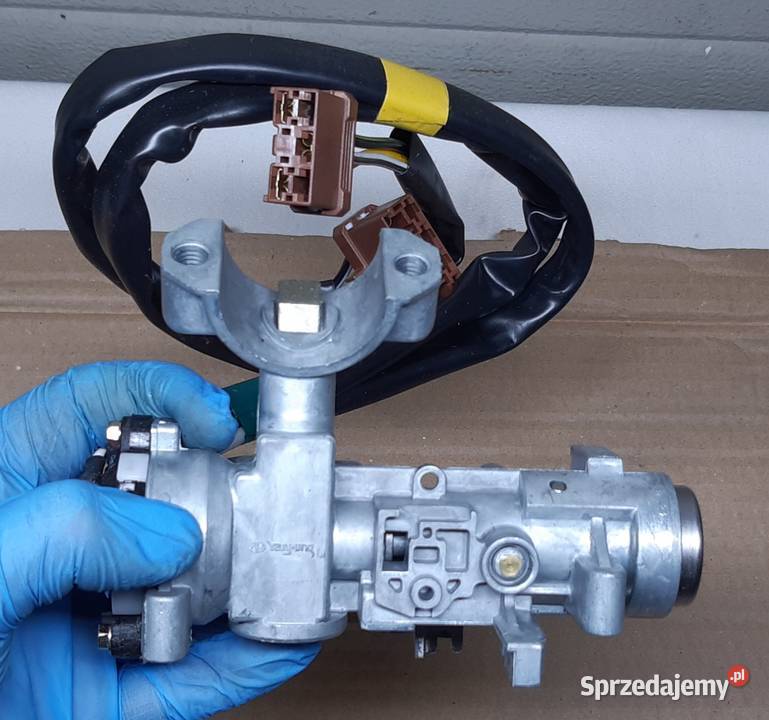 WKŁADKI DRZWI BAGAŻNIKA STACYJKA HONDA CIVIC V Mielęcin