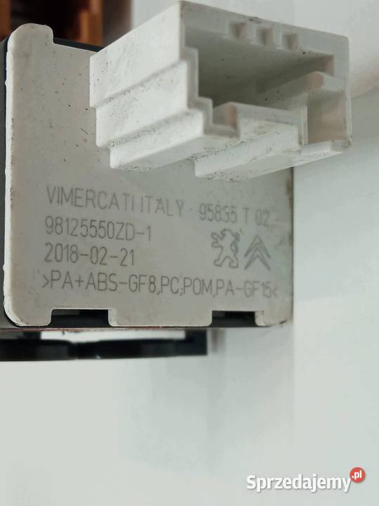 PRZEŁĄCZNIK 9809181677 98088542ZD 98088536ZD Rok produkcji 2018 świętokrzyskie