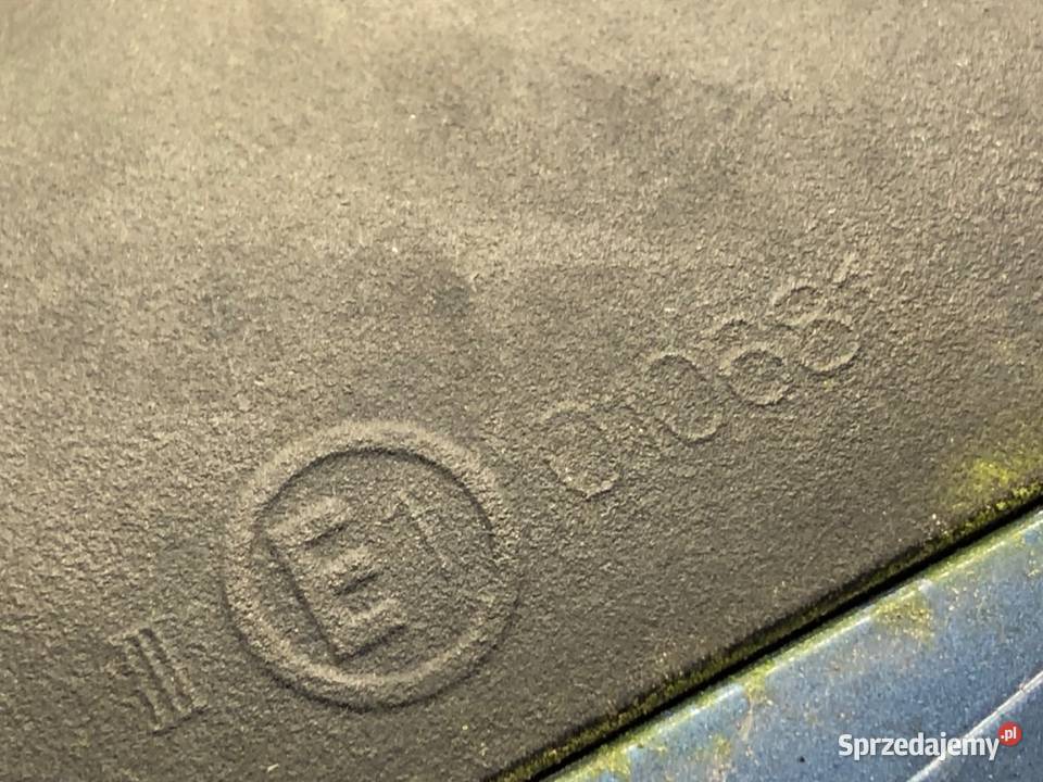 LUSTERKO PRAWY AUDI A4 B6 SedanLimuzyna 0005