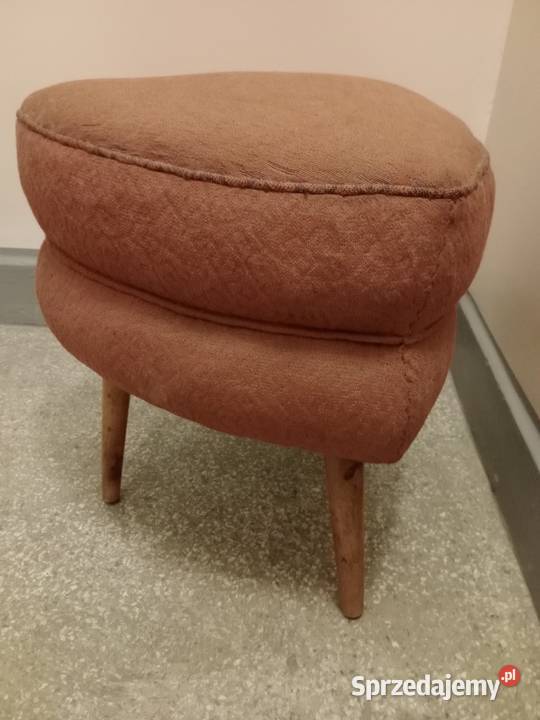 Taboret patyczak z okresu PRL