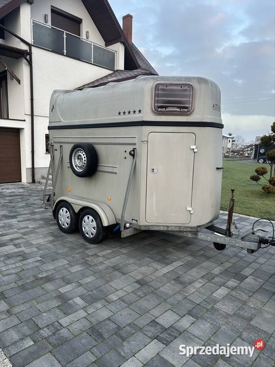 Przyczepa do przewozu 2 koni zwierząt Rok produkcji 2004