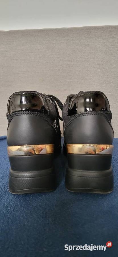 Sneakersy na koturnie CLARA BARSON 38 czarne inna Obuwie sportowe Wojkowice Kościelne sprzedam