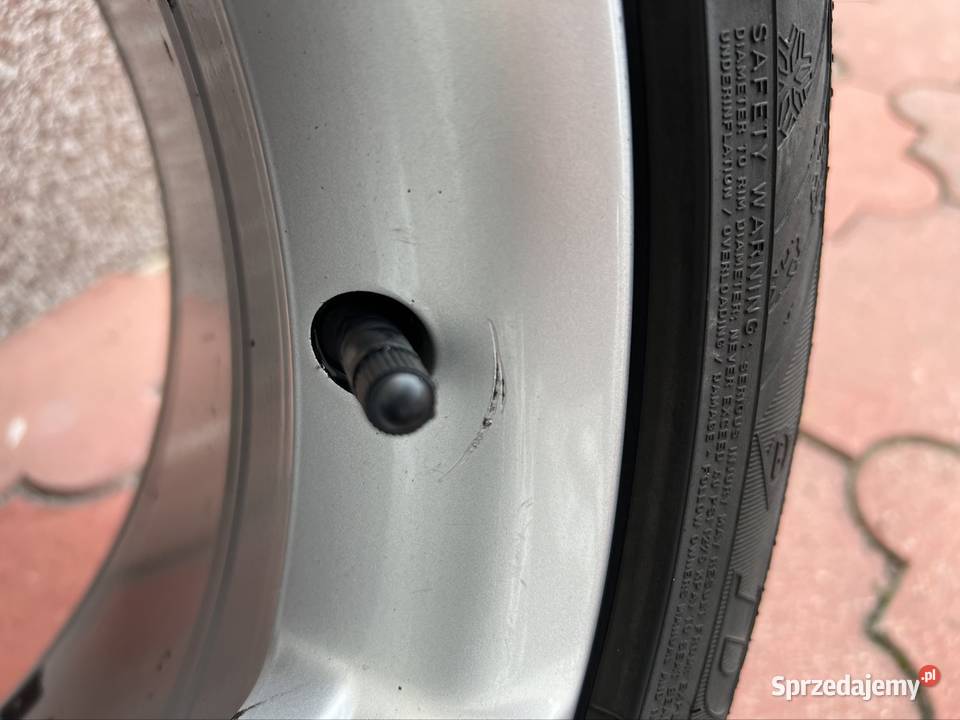 Felgi VW Golf 6 GTI 17 75J ET51 Dunlop Winter