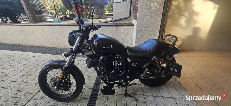 Stylowa 125 o podniesionych parametrach Rok produkcji 2019 Junak Chocianów