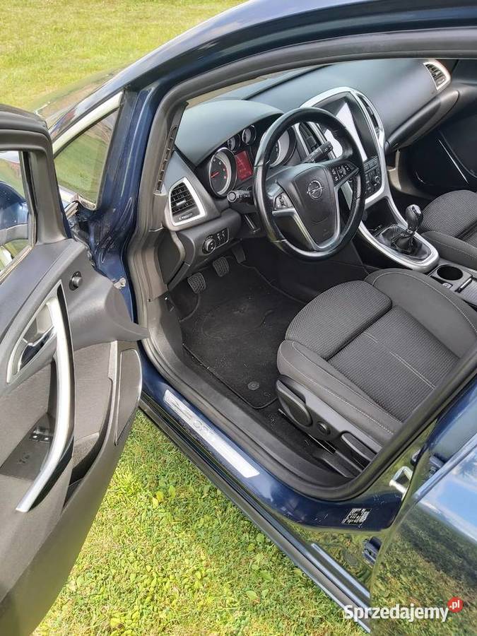Cosmo 14Turbo benzyna 2011r pakiet chrom Astra