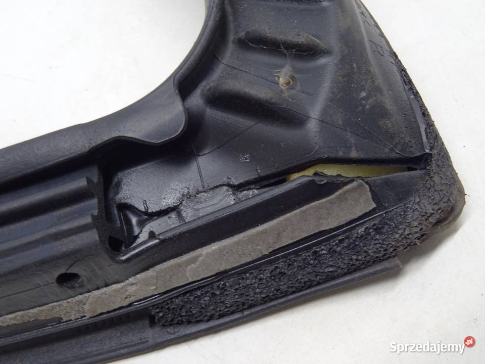 USZCZELKA DRZWI PRAWA LEXUS RC SportowyCoupe osobowe