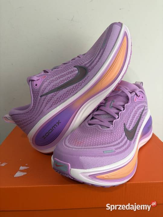 Buty do biegania Nike Vomero Plus HV8154503