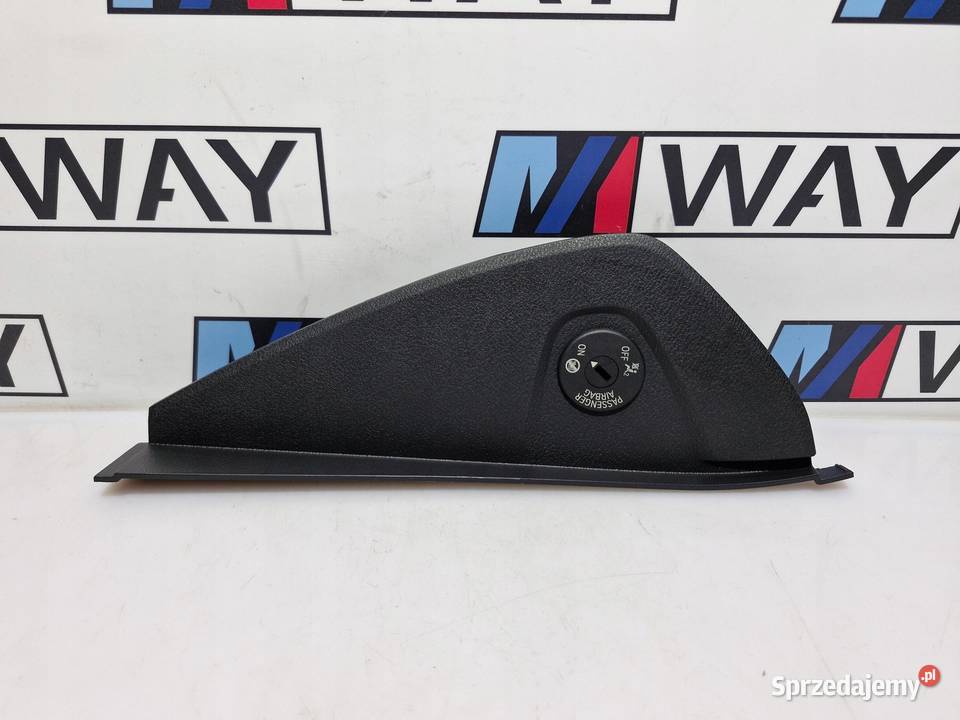 BMW X1 F48 OSŁONA BOCZNA KONSOLI WYŁĄCZNIK