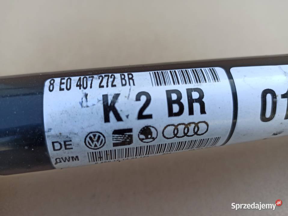 AUDI A4 B7 27TDI AUTOMAT PÓŁOŚ PRAWA 8E0407272BR Trzciel