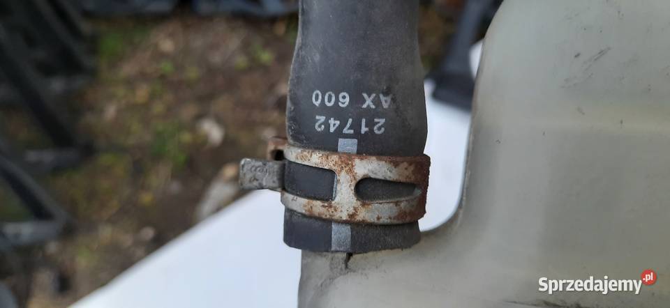 NISSAN MICRA K12 ZBIORNIK WYRUWNAWCZY osobowe Siechnice