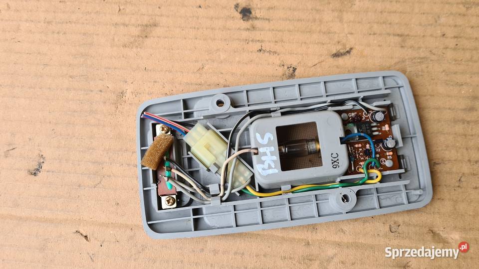 Subaru Legacy 3 BH5 lampki oświetlenie wnętrza Legnica