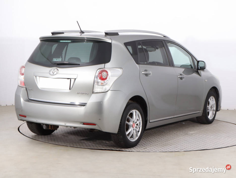 Toyota Verso 18 Valvematic Rok produkcji 2012 Piaseczno