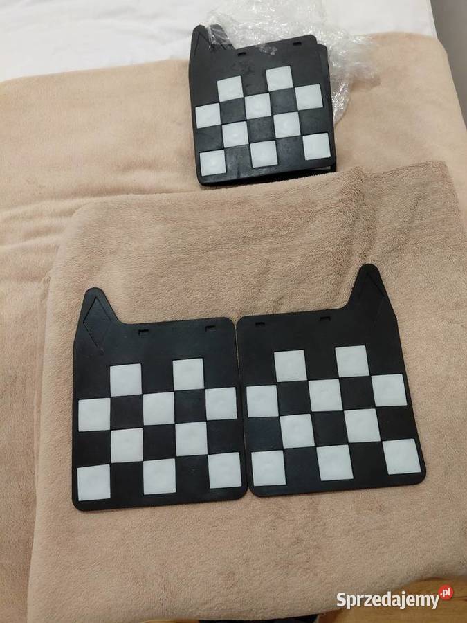 Chlapacze do samochodów retro PRL w szachownicę Radziejów