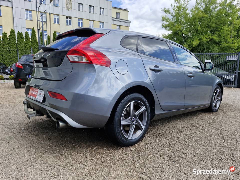 20 benz 120 bogata wersja niski przebieg stan V40 Kraków