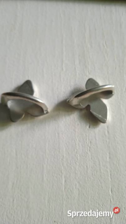 DWIE POSREBRZANE PRZEWIESZKI MOTYLE Piła