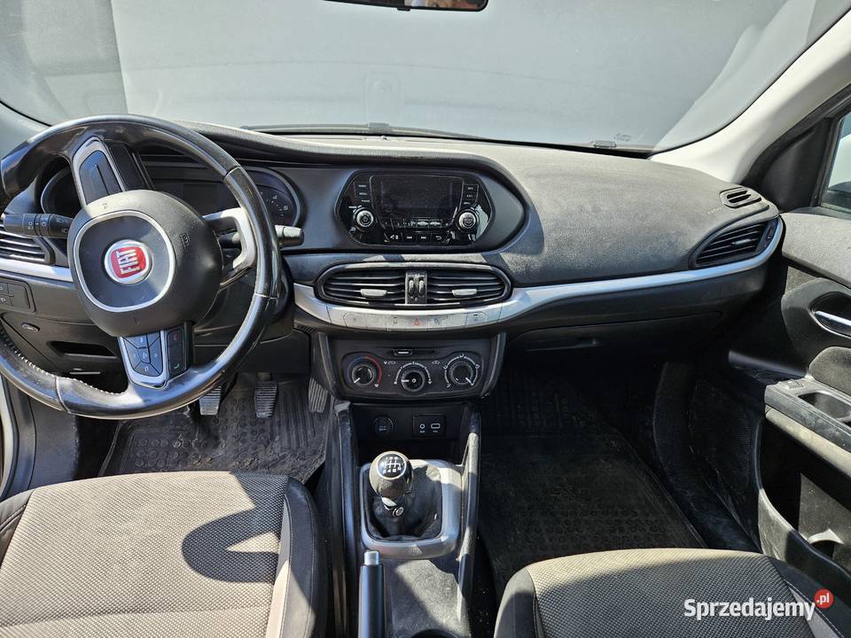 Syndyk sprzeda samochód Fiat Tipo Poznań
