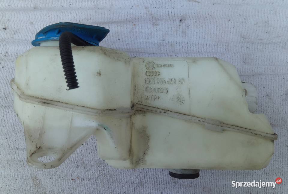 ZBIORNICZEK SPRYSKIWACZY AUDI A4 B7 8E0955451AP Mielęcin