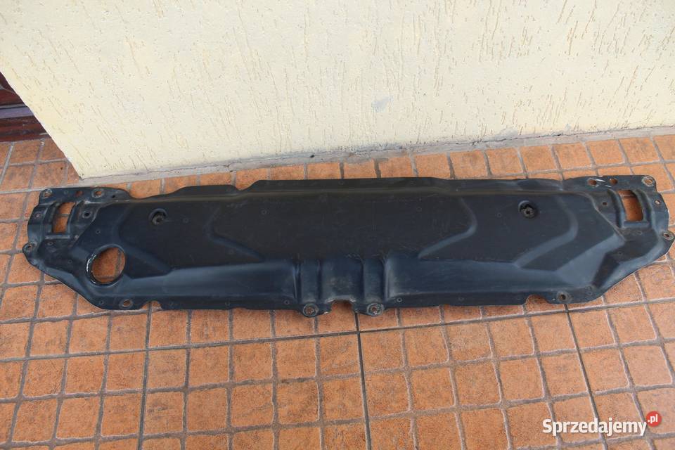PAS PRZEDNI GÓRNY BMW E61 7033741