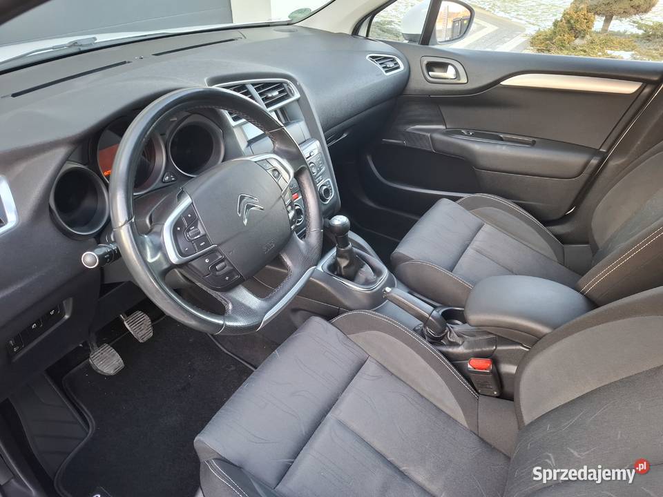 Klimatronik podgrzewane fotele 4 el szyby centralny zamek Zduńska Wola