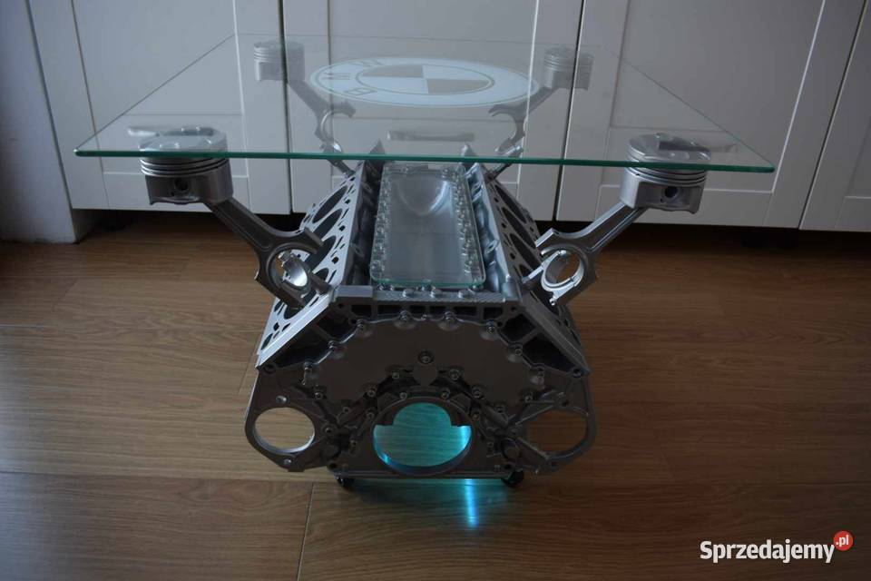 Stolik z silnika BMW V8