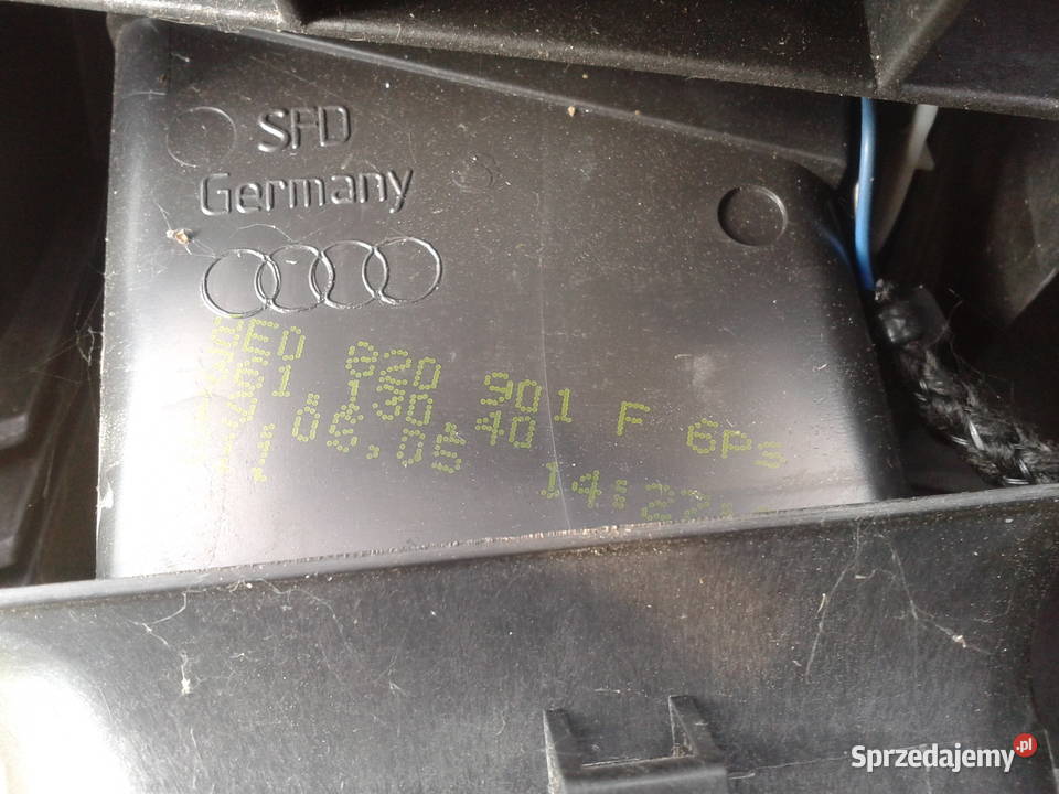 KRATKA NAWIEWU KONSOLI LEWA AUDI A4 B6 B7 Chełm
