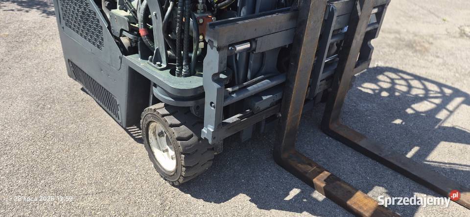 Combilift C3000 CB wózek widłowy wielokierunkowy gaz Gliwice