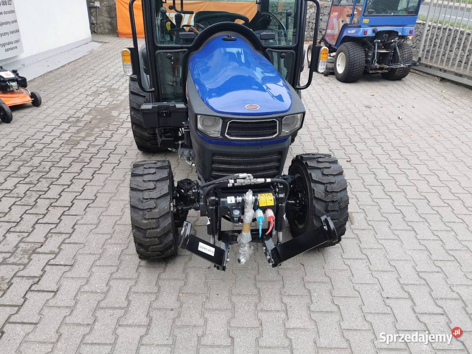 Traktor Farmtrac 26 H 4WD z Kabiną hydrostat