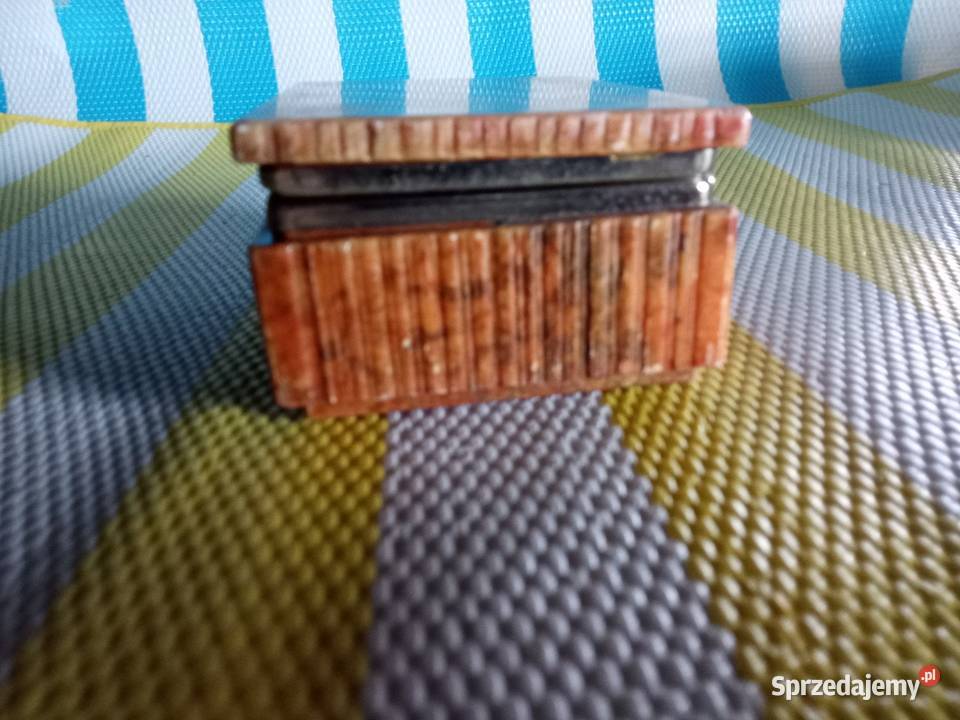 Szkatułkę sprzedam Borówno