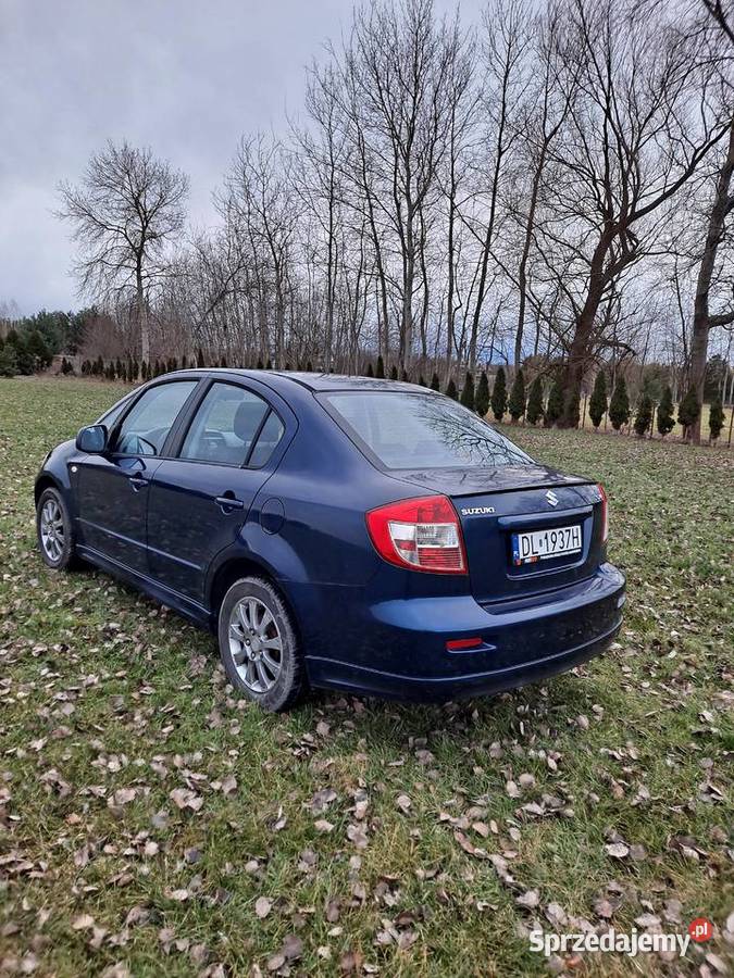 Suzuki sx4 16 benzyna zarejestrowany podgrzewane fotele sprzedam