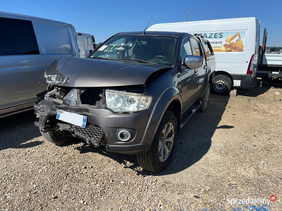 MITSUBISHI L200 25 TD 180 Intense CZ587 napęd 4x4 Przemyśl