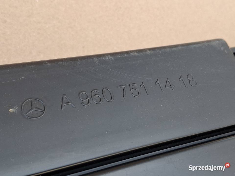 MERCEDES AROCS ANTOS GRILL ATRAPA PRZÓD ORYGINAŁ Bieleń