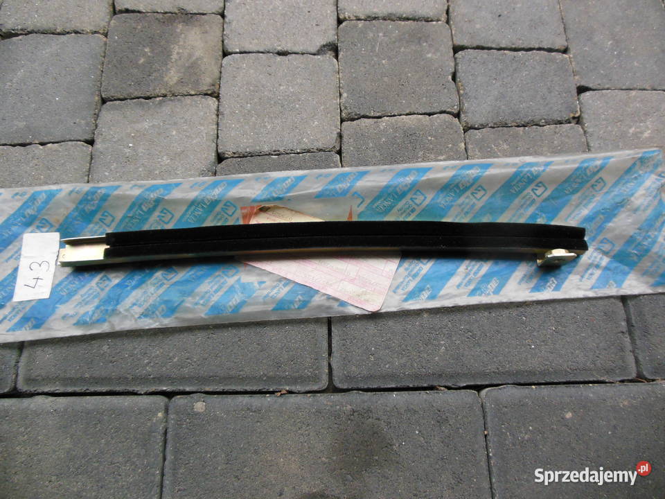 PROWADNICA SZYBY PRAWA KRÓTKA FIAT 126p EL osobowe śląskie Kozy