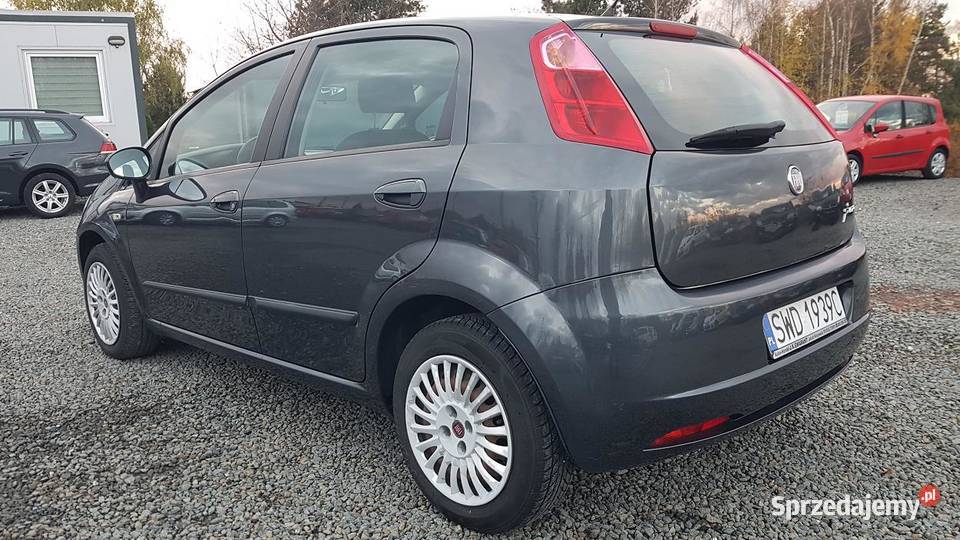 Fiat Grande Punto 12 8V 65 Bezwypadek KLIMA Rok produkcji 2009 Rydułtowy