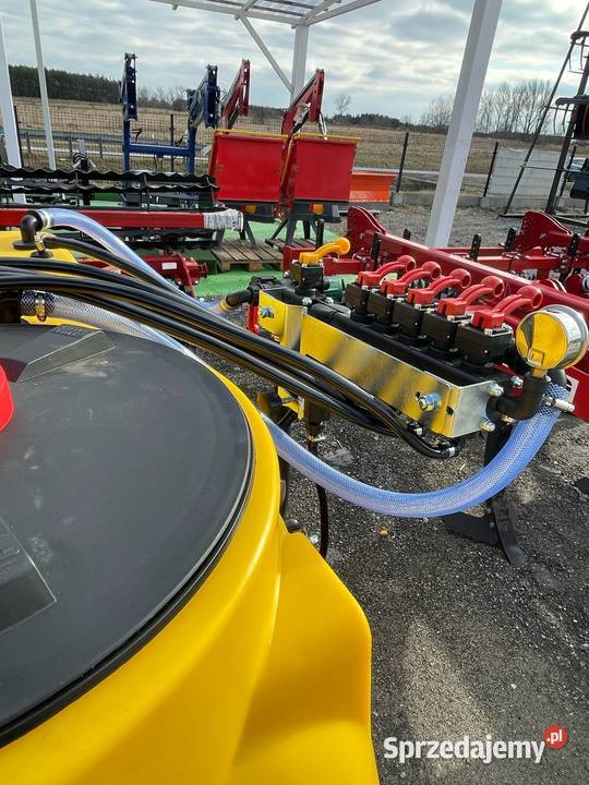 Opryskiwacz zawieszany Strumyk Transport cała nieuszkodzony Solec-Zdrój sprzedam