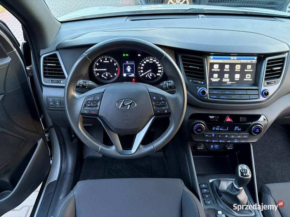 Hyundai Tucson 16 benzyna Kamera cofania Lipówki sprzedam