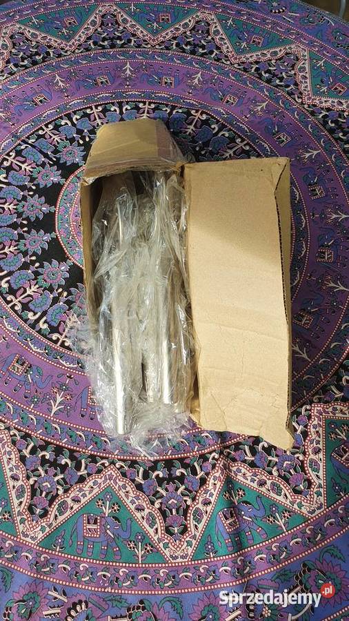 wieszak ozdobny na ubrania nieużywany satynowy Wrocław