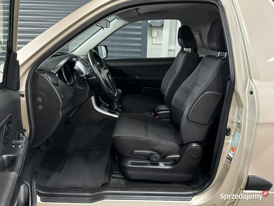 Suzuki Grand Vitara 68tyśkm salon bezwypadkowa 1586cm3 Chechło sprzedam