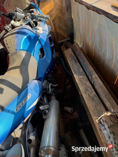 Syndyk sprzeda motocykl Suzuki Warszawa